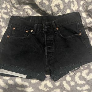 Black Levi's shorts